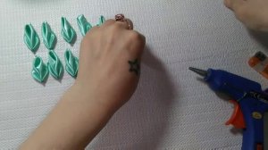 Бантик из атласных лент * Заколка из лент своими руками *