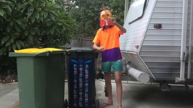 LONELY CHICKEN LIFE HACKS || Life Lessons with The Lonely Chicken смотреть онлайн