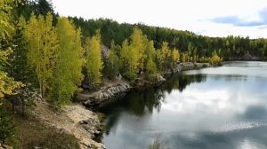 "Мраморное озеро" - бывший мраморный карьер. Окрестности села Абрашино, Новосибирская область.
