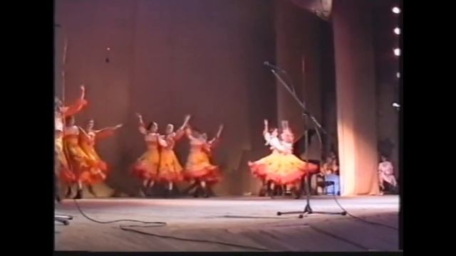 "Вензеля". Постановка Киры Черданцевой 1998 год. Ансамбль народного танца "Каблучок" (Архив) смотреть онлайн