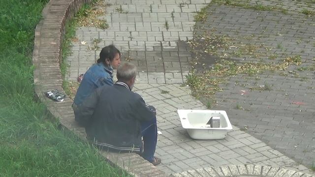 Дед и баба у разбитого корыта смотреть онлайн