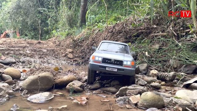 Landcruiser 80 series LC80 RC. Trailing and River Crossing 4x4.
