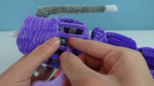 Making Withered Bonnie with Pipe Cleaners