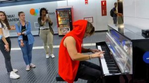 BELLA CIAO METROSTATION PIANO PERFORMANCE