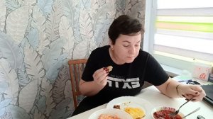 МУКБАНГ. ВСЕМ   ПРИЯТНОГО❗