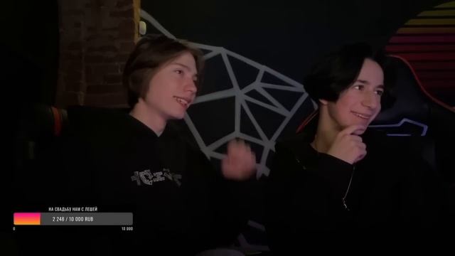 Ночные бабочки Макс и Леша | 28.03.23 смотреть онлайн