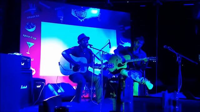 Coldplay - Yellow (acoustic cover) смотреть онлайн