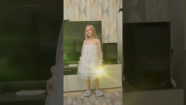 Поздравляю с днём матери!  первое видео с голосом