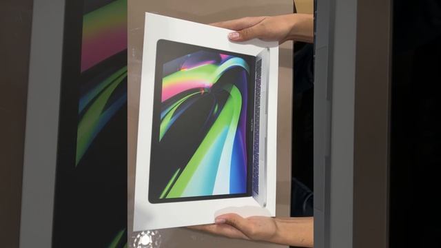 13 inch m2 MacBook Pro unboxing смотреть онлайн
