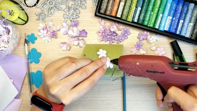 Закулисье1: Как я делаю маленькие цветы из фоамирана и бумажные листики / Скрапбукинг/scrapbooking