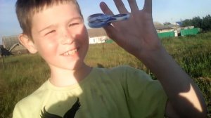 Наше первое видео обзор 2 спиннеров