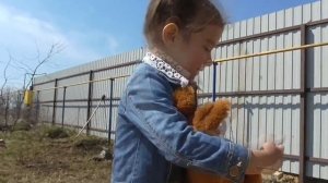 Алиса показывает свою самую любимую игрушку Играем с мягкими игрушками Детский видеоблог #Алиса