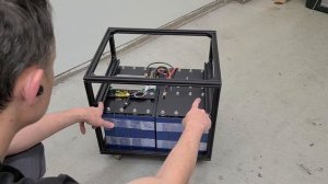 A mobile, High-Power 48V, 12kW LifePo4 Battery with 3000W Inverter