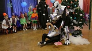 Танцы на Новый год в детском саду