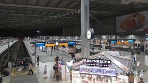 Munich hauptbahnhof on octoberfest. Мюнхен центральный жд вокзал. Октоберфест 2019