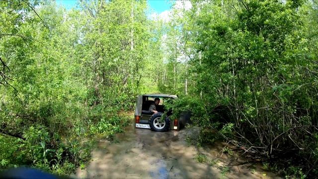 Луаз проехал где Шеви Нива не смогла. УАЗ едет, но кипит. смотреть онлайн