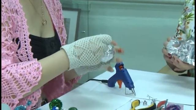 Мастер-класс по изготовлению новогодней игрушки. Проводит Надежда Казимирова-Чурина. смотреть онлайн