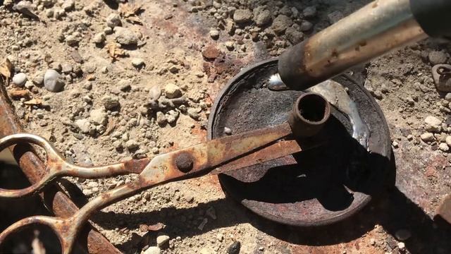 Ремонтирую конфорку походной газовой горелки. Залил конфорку свинцом смотреть онлайн