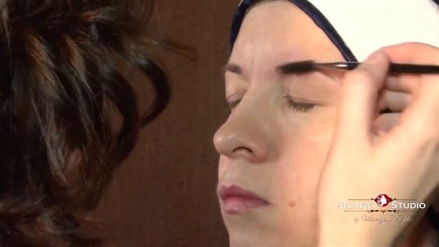 BeautyStudio Коррекция бровей смотреть онлайн