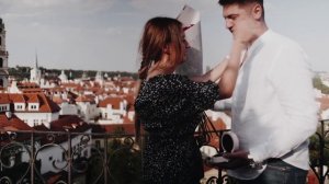 Предложение руки во время съемки Love story. Она сказала: "ДА!"