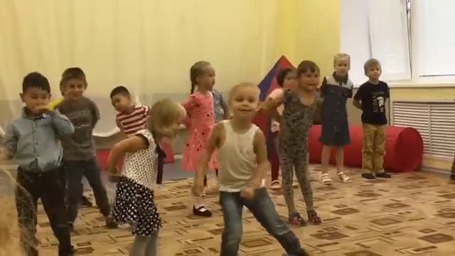 Едем на праздник в Детский центр Солнце смотреть онлайн