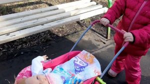 КУКЛА В КОЛЯСКЕ На прогулку с РЕБОРНОМ Собираемся в магазин Мультики для детей про пупсиков