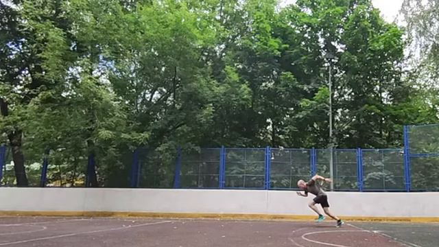 Ускорение из положения стоя на колене в сторону с торможением