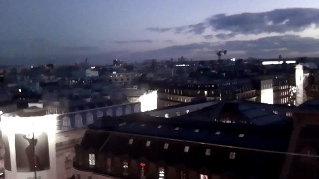 Галерея Лафайет ? Панорама на крыше Универмага, торгового центра/Galeries Lafayette Paris Haussmann смотреть онлайн