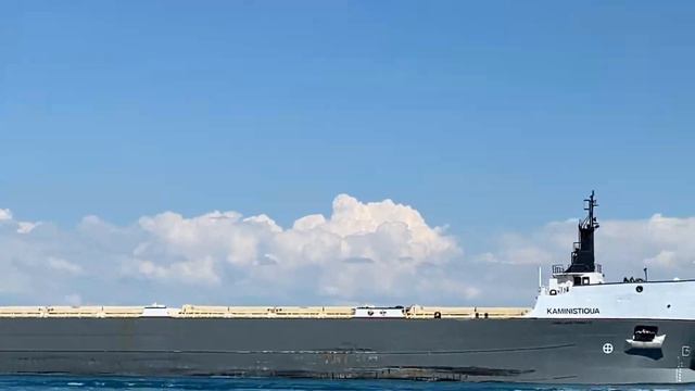 Kaministiqua Freighter Salute смотреть онлайн