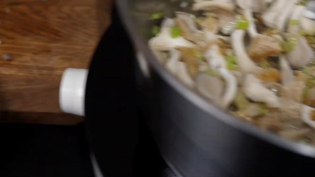 Vegan korean soup. ПРОБУЕМ КОРЕЙСКИЙ СУП | Маниф ТВ