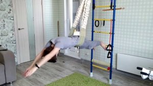 На тренажёре упражнения для плавания!!