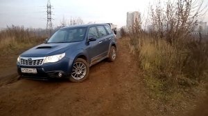 Subaru Forester vs. Nissan Qashqai offroad, part 1