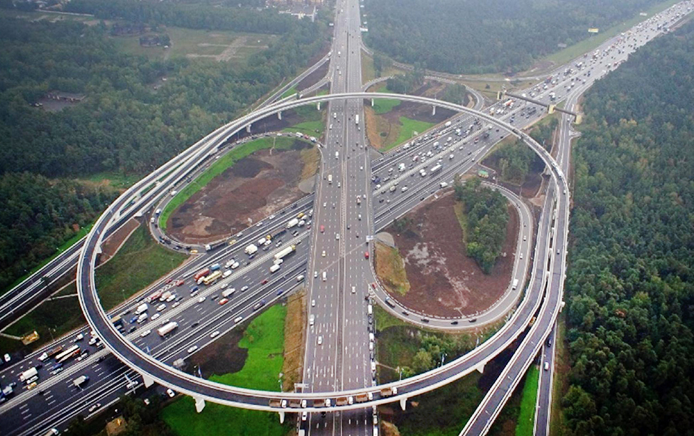 Собянин: Пропускная способность увеличилась почти на 15% на ряде участков МКАД / События на ТВЦ