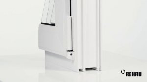 REHAU GRAZIO с фигурной створкой и штапиком. Демонстрация образца (уголка) профильной системы.mp4