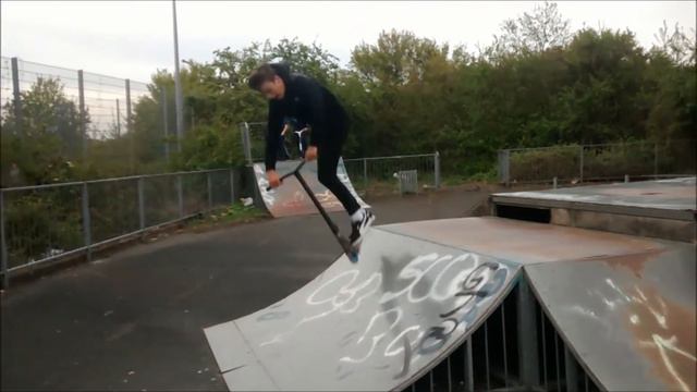 Scootering With Brook, Jack & Kirk Ep. 3 смотреть онлайн