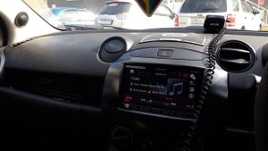 Eton Pow 172.2 в Mazda Demio
