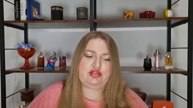 ОДЕРЖИМОСТЬ КОСМЕТИКОЙ! смотреть онлайн