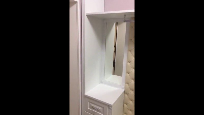 Открытая прихожая с каретной стяжкой