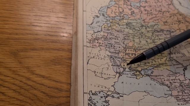 Когда страну ещё не разорвали Малая Россия, Великая Россия, Западна Россия, Южная Россия смотреть онлайн