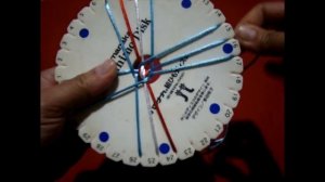 Плетеный браслет Кумихимо.