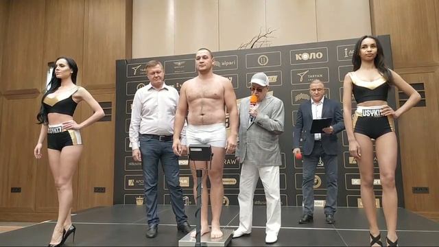 31-07-2020. Церемония взвешивания участников ивента от промоутерской компании "USYK-17 Promotions" смотреть онлайн