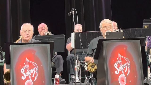 “Mack the Knife” Jill Santoriello, Vocalist. Trumpet, Dave Czohara; Tenor Sax, Jim Cassara. смотреть онлайн