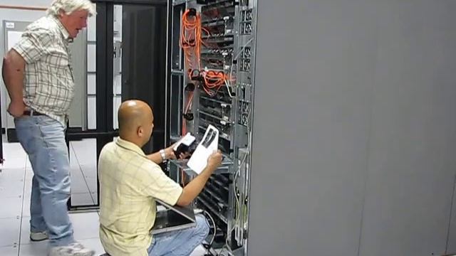 Installing Tapedrives - SL8500 смотреть онлайн