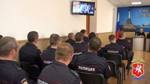 2019_04_26_Член Общественного совета при УМВД  принял участие в занятиях с сотрудниками ППСП