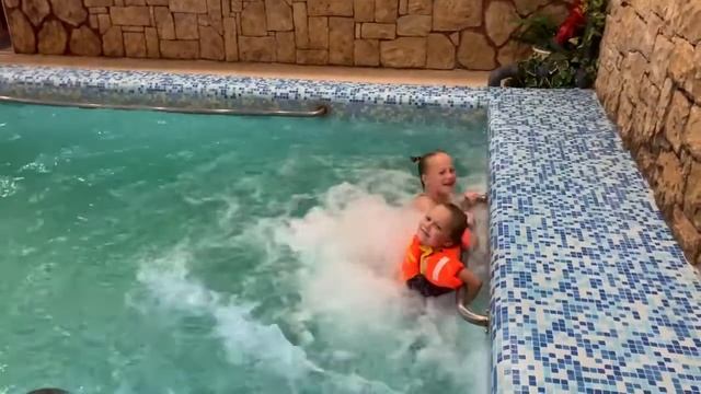 Сауна Анталия смотреть онлайн