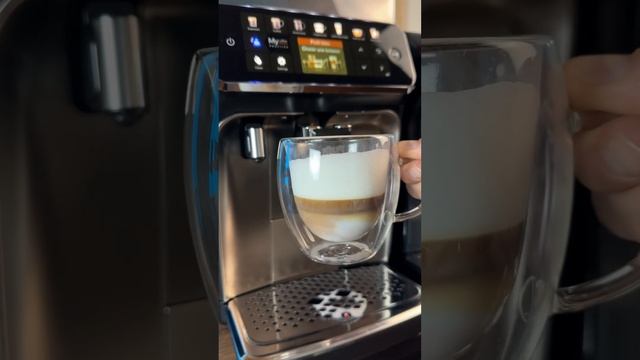 Delonghi Eletta Explore vs Philips 5400 : Cappuccino !