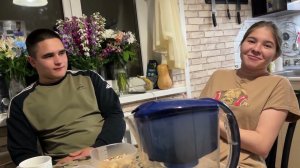 ПОДРАЛИСЬ В ТЦ . ЗАЖРАЛИСЬ , НИКОМУ НИЧЕГО НЕ НАДО. 17.05.24.