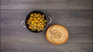 Осетр по-царски с беби-картофелем. Вкусные рецепты от ШЕФМАРКЕТ