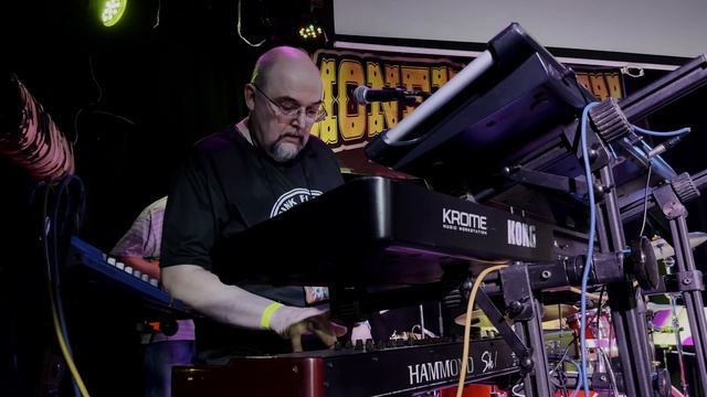 Всё начнётся снова. Группа ФинскийзалиФ