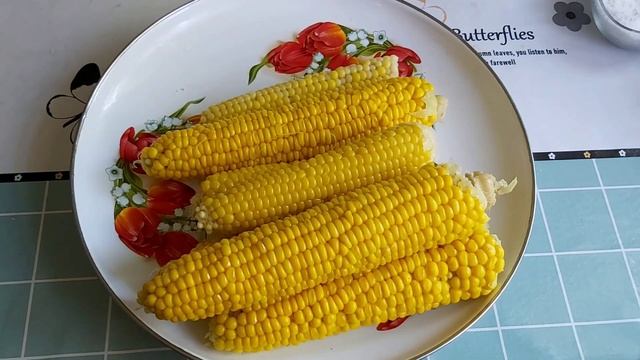 ПЕРВАЯ КУКУРУЗА С ОГОРОДА. смотреть онлайн